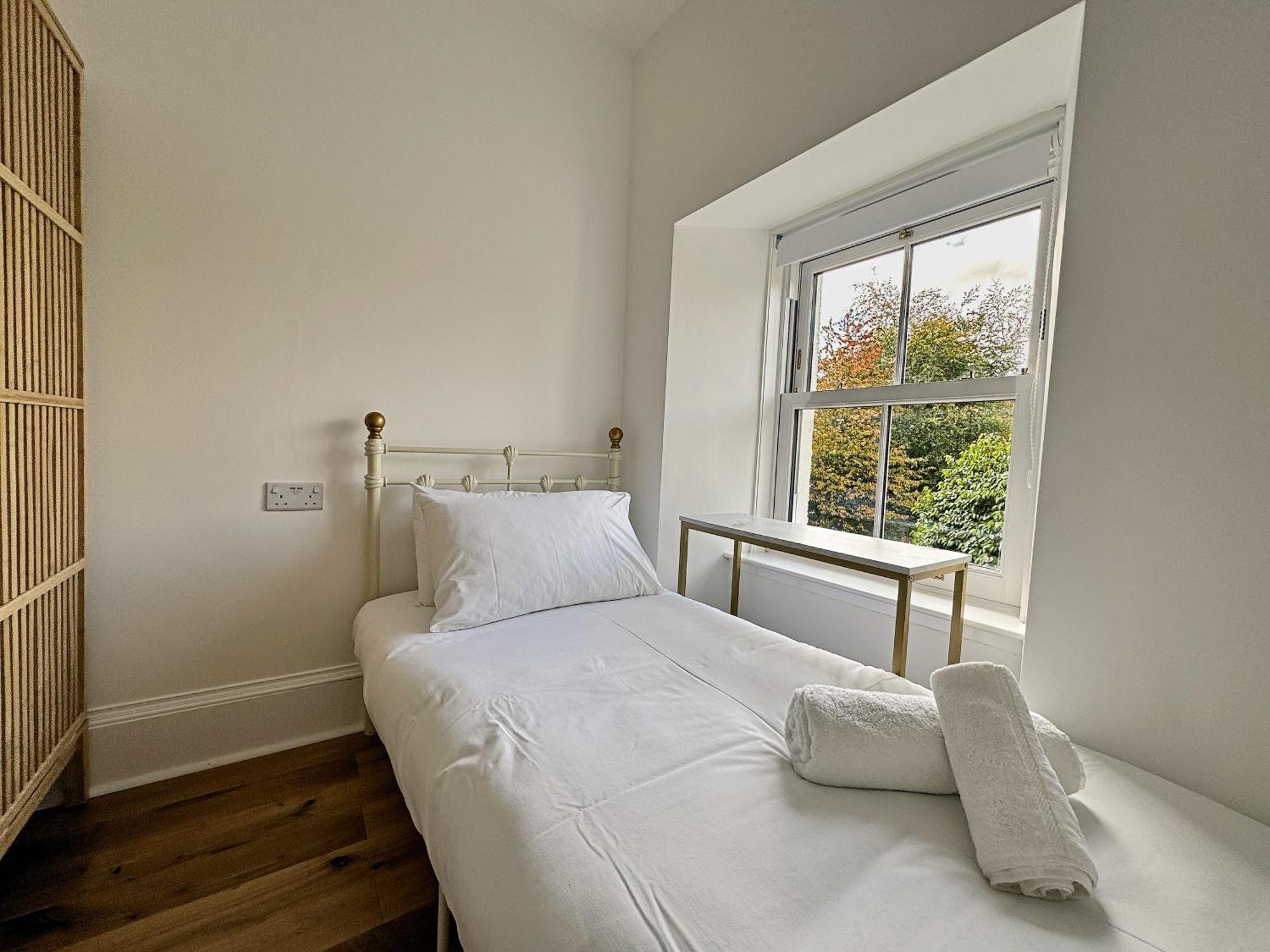Glenrigh House - Beautiful Garden With Old Church Ruin Holiday home