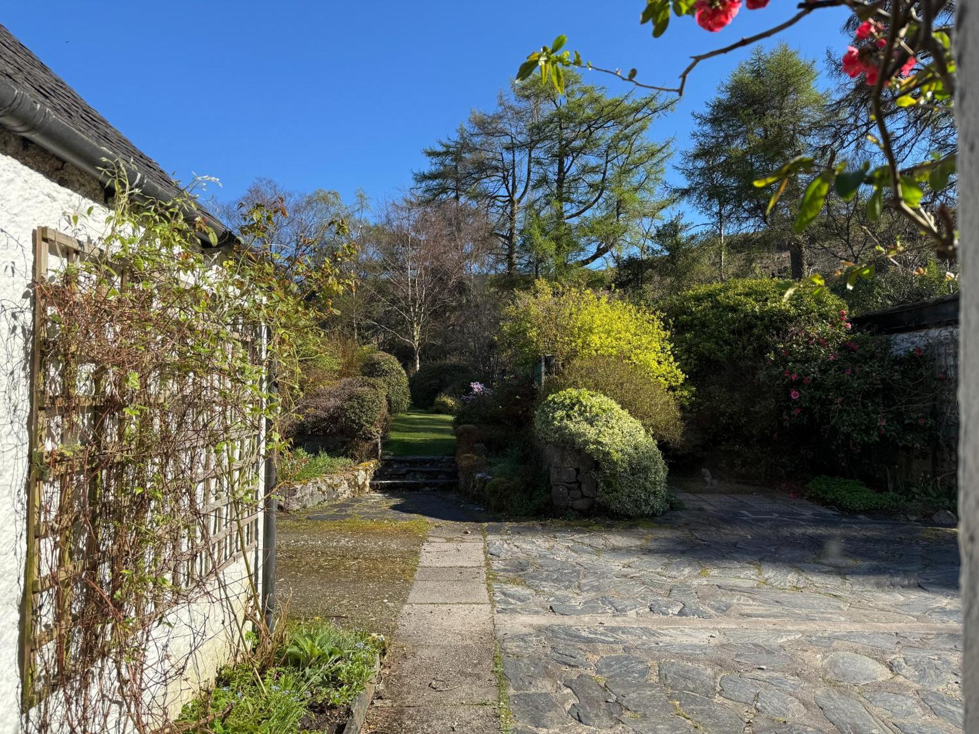 Glenrigh House - Beautiful Garden With Old Church Ruin *